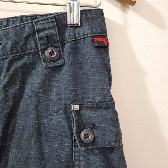 Vintage FUBU - 90s Y2K black cargo shorts - Size 7/8 - Picture 4 of 9